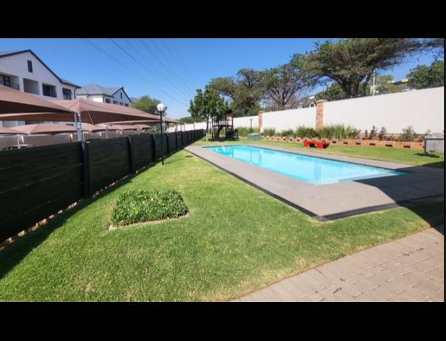3 BEDROOM APARTMENT FOR SALE IN GREENSTONE GATE